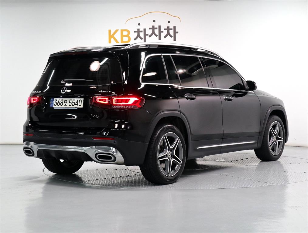 Mercedes Benz GLB Class - Vista 3