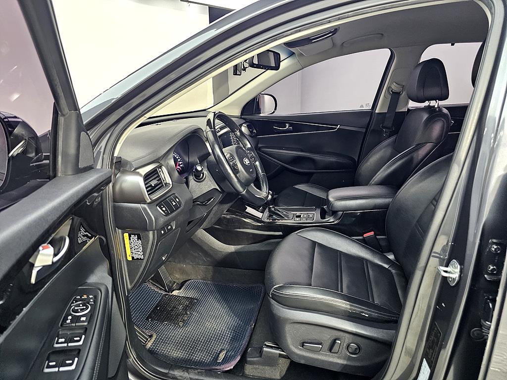 KIA Sorento - Vista 8