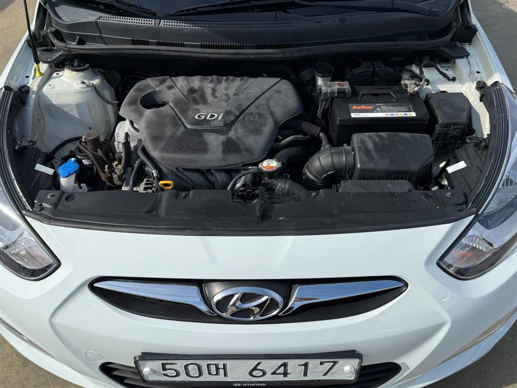 HYUNDAI Accent 2013 Blanco - Importación desde Corea - HF Imports Iquique - Foto 18