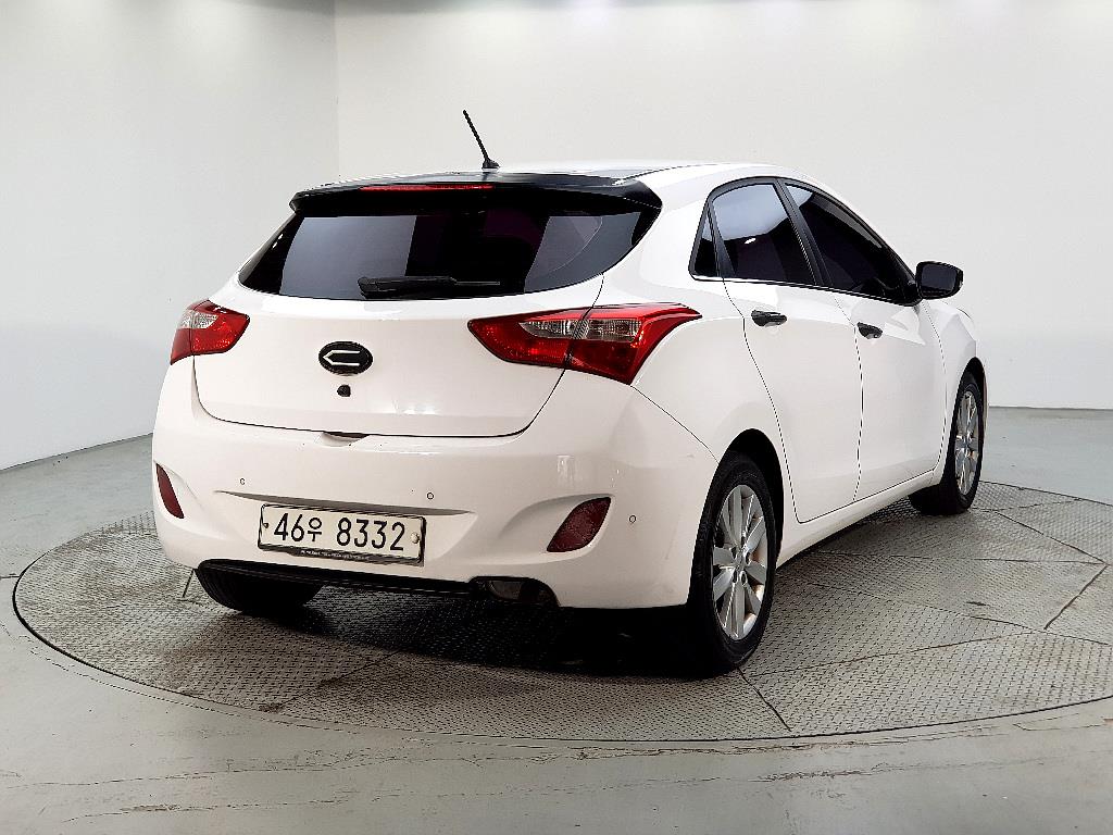 HYUNDAI i30 - Vista 4