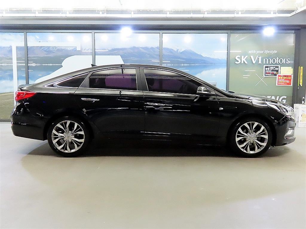 HYUNDAI Sonata - Vista 3