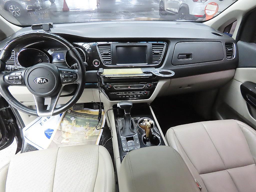 KIA Carnival 2019 Negro - Importación desde Corea - HF Imports Iquique - Foto 10