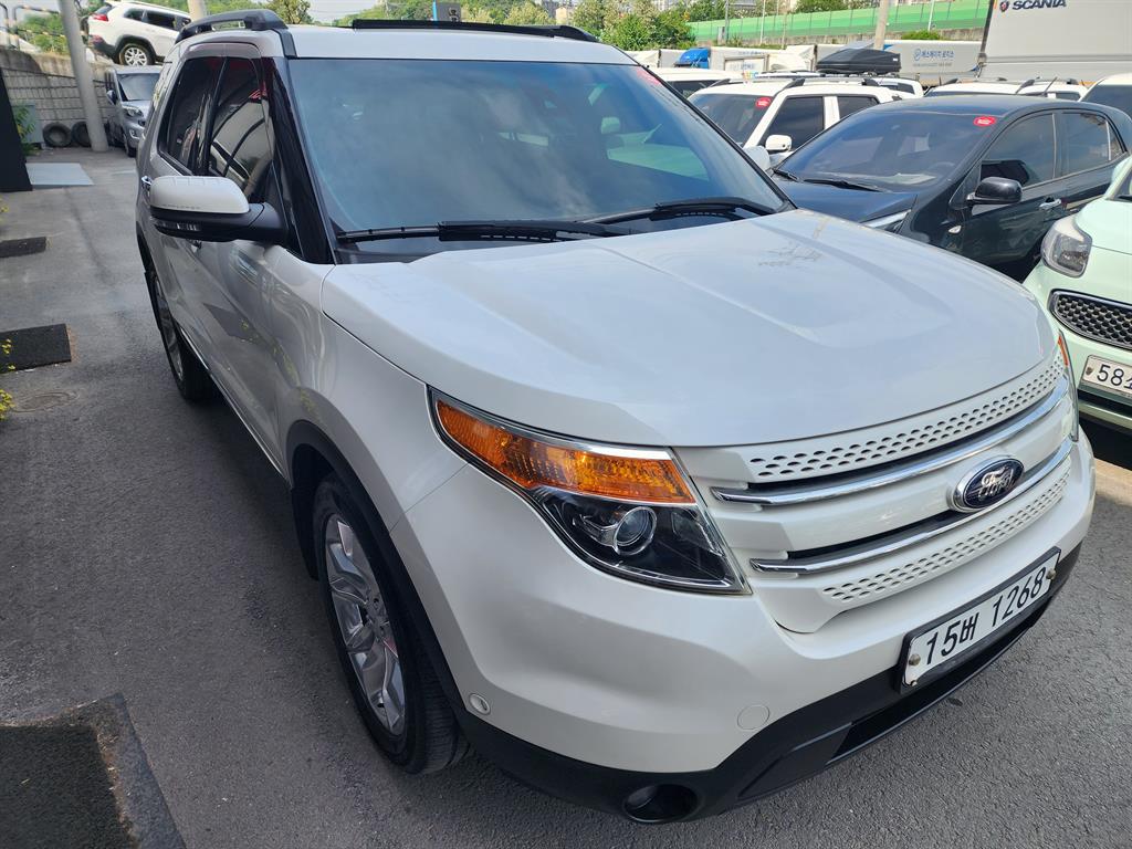 Ford Explorer - Vista 2