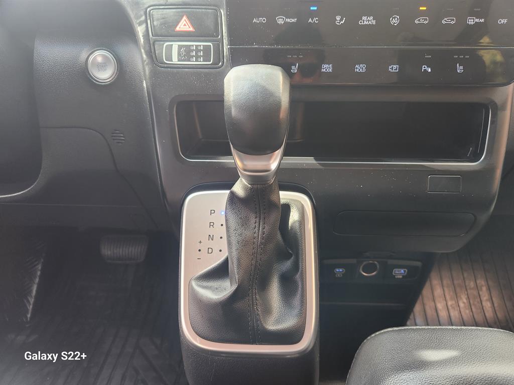 HYUNDAI Staria 2025 Plateado - Importación desde Corea - HF Imports Iquique - Foto 13