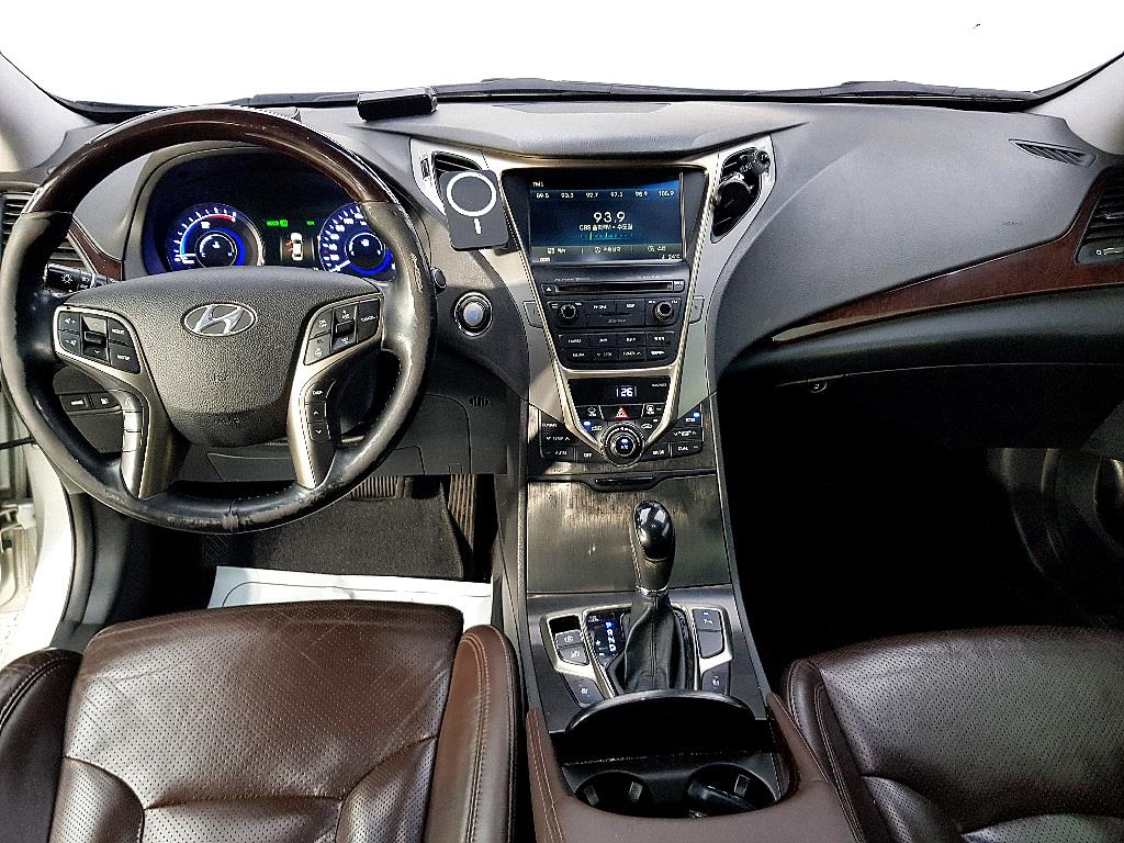 HYUNDAI Grandeur - Vista 5