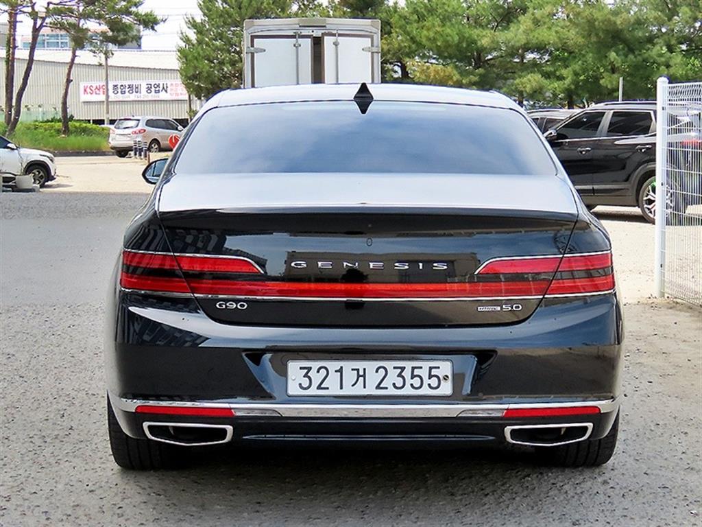 Genesis G90 - Vista 4