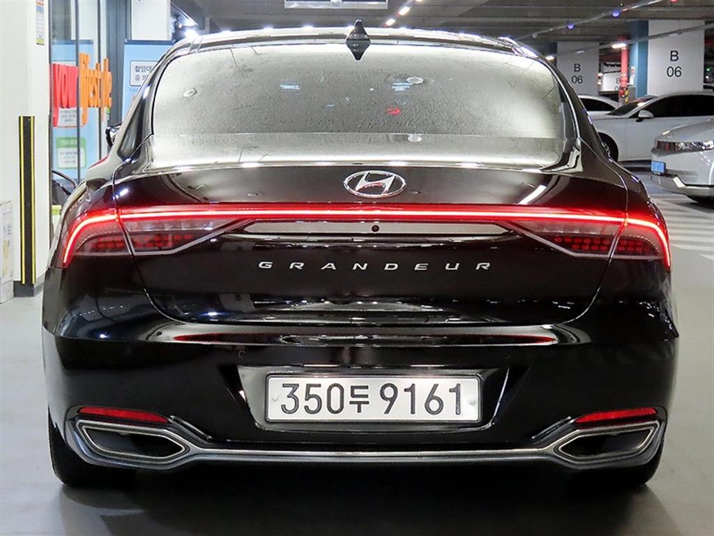 HYUNDAI Grandeur - Vista 5