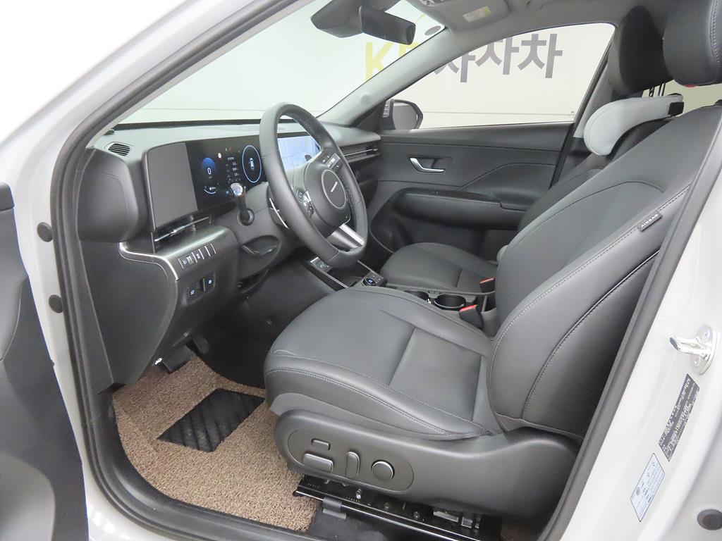 HYUNDAI Kona - Vista 5