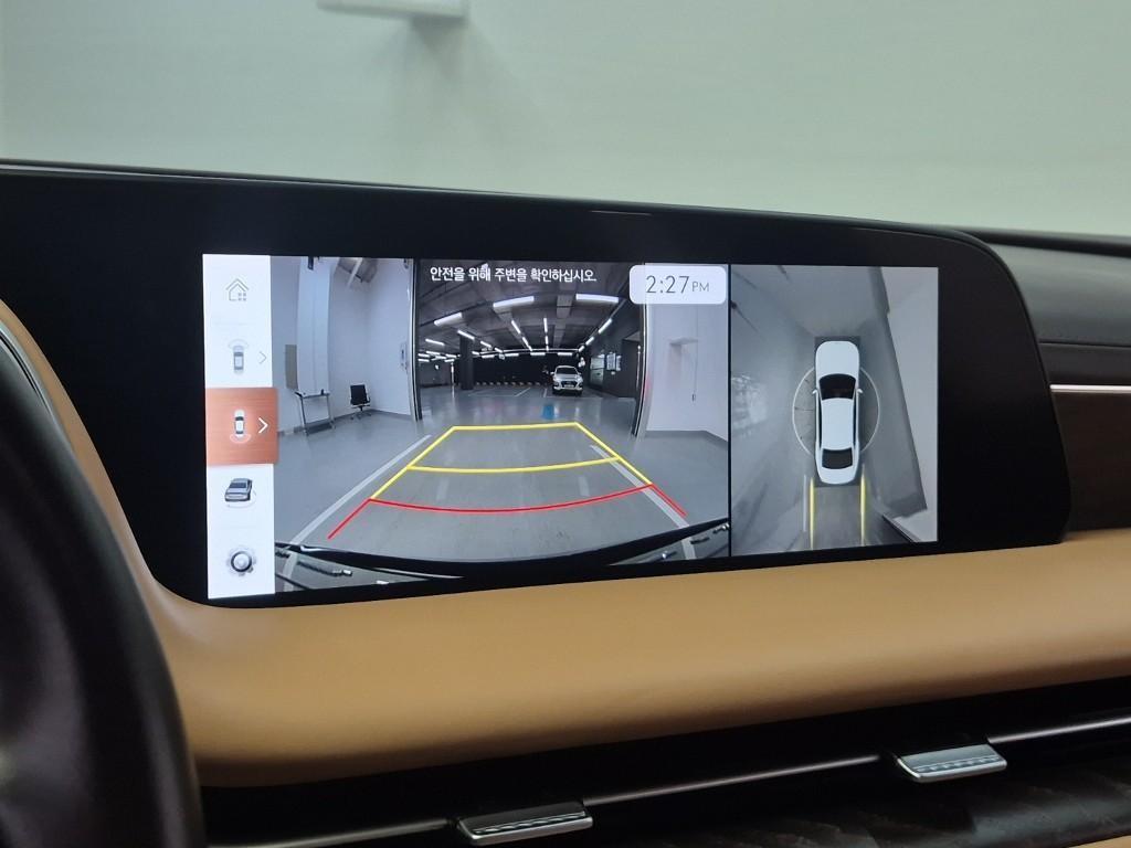 Genesis G90 - Vista 11
