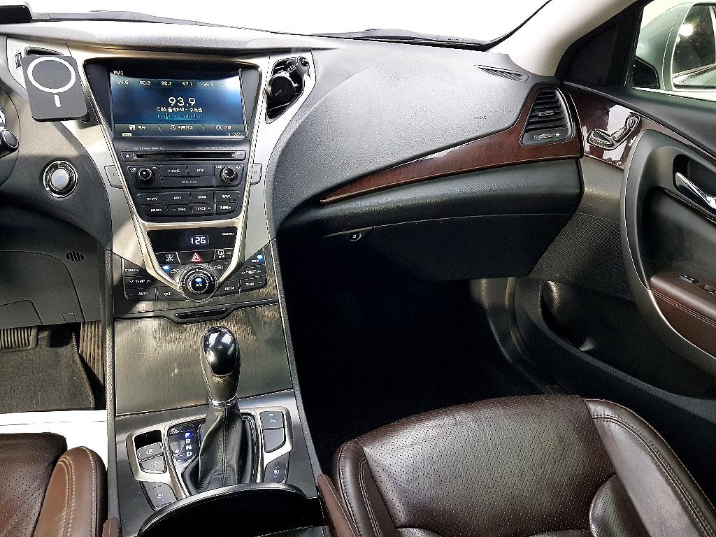 HYUNDAI Grandeur - Vista 10