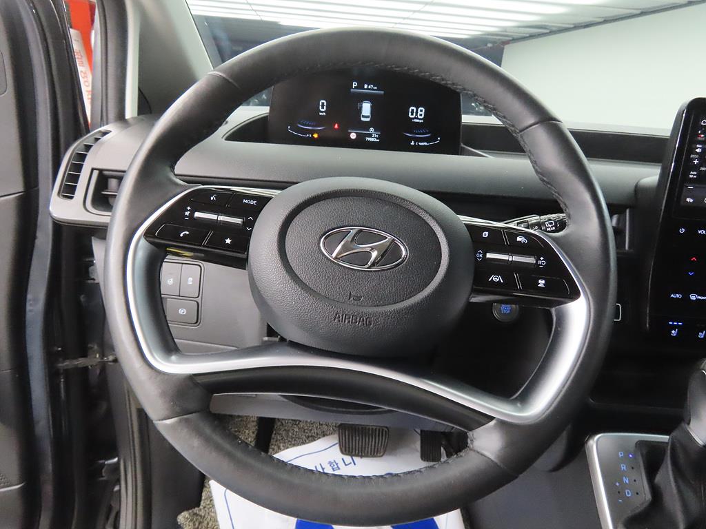 HYUNDAI Staria - Vista 8