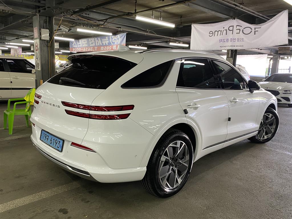 Genesis GV70 - Vista 2