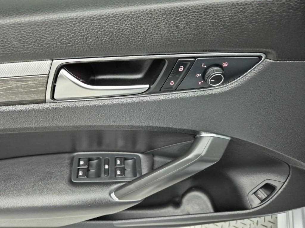 Volkswagen Passat 2018 Plateado - Importación desde Corea - HF Imports Iquique - Foto 18