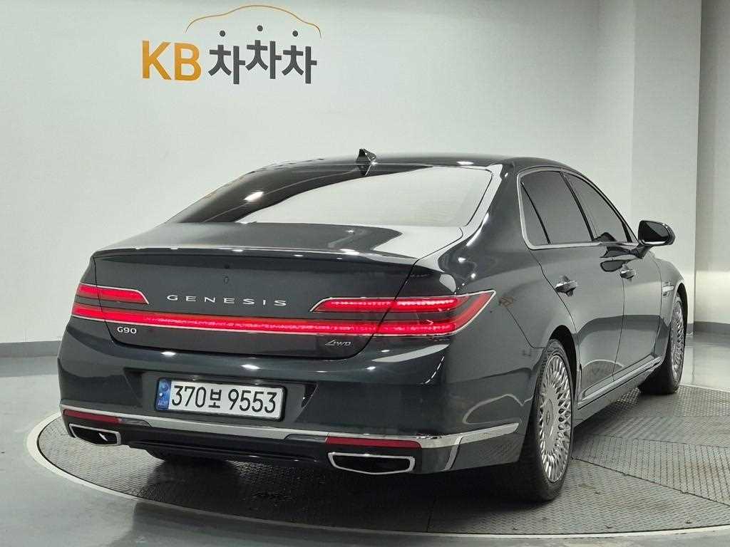 Genesis G90 - Vista 3