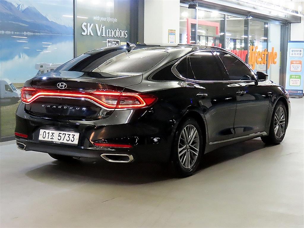 HYUNDAI Grandeur - Vista 4