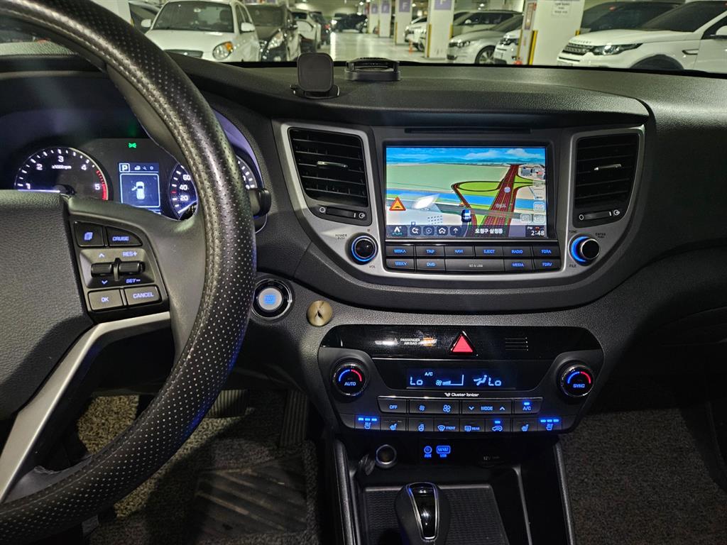 HYUNDAI Tucson - Vista 9
