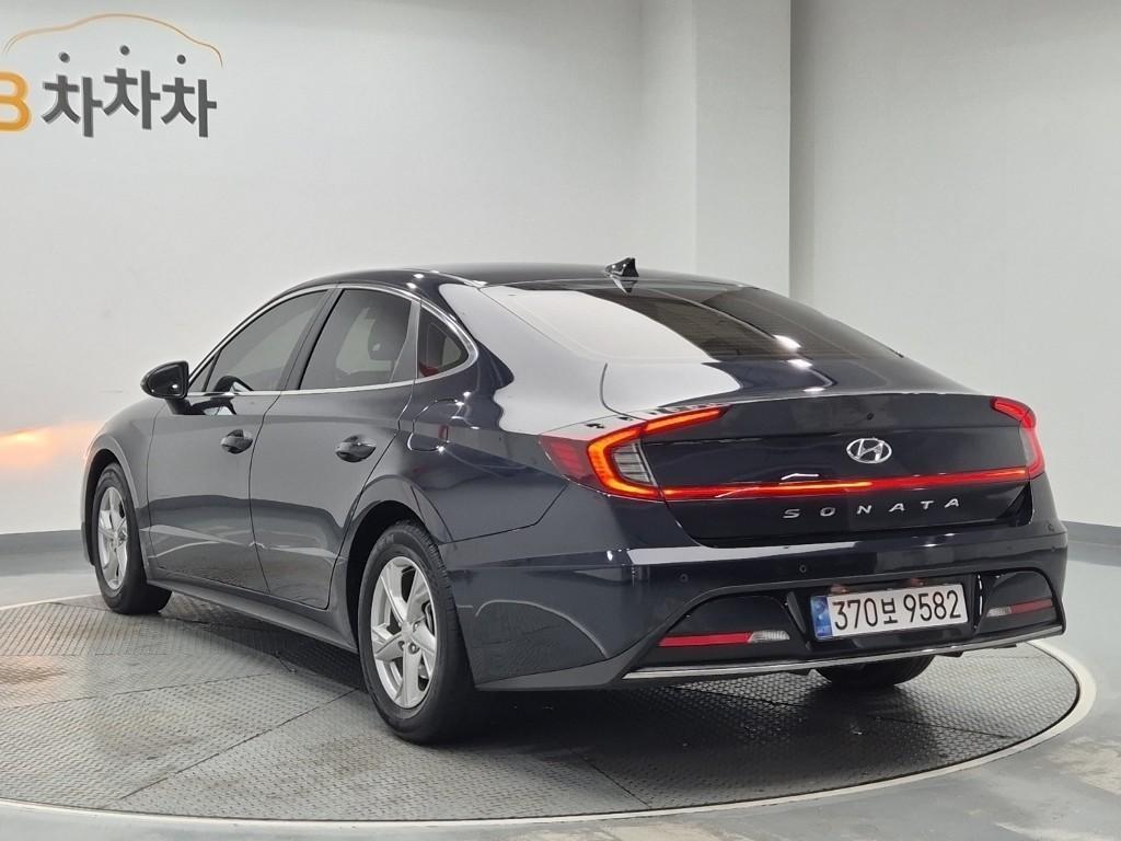 HYUNDAI Sonata - Vista 2