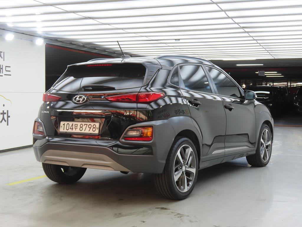 HYUNDAI Kona - Vista 4