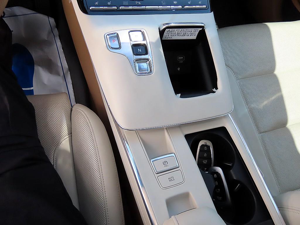 HYUNDAI Grandeur - Vista 11