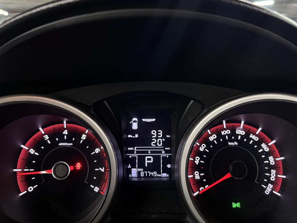 Ssangyong Tivoli - Vista 12