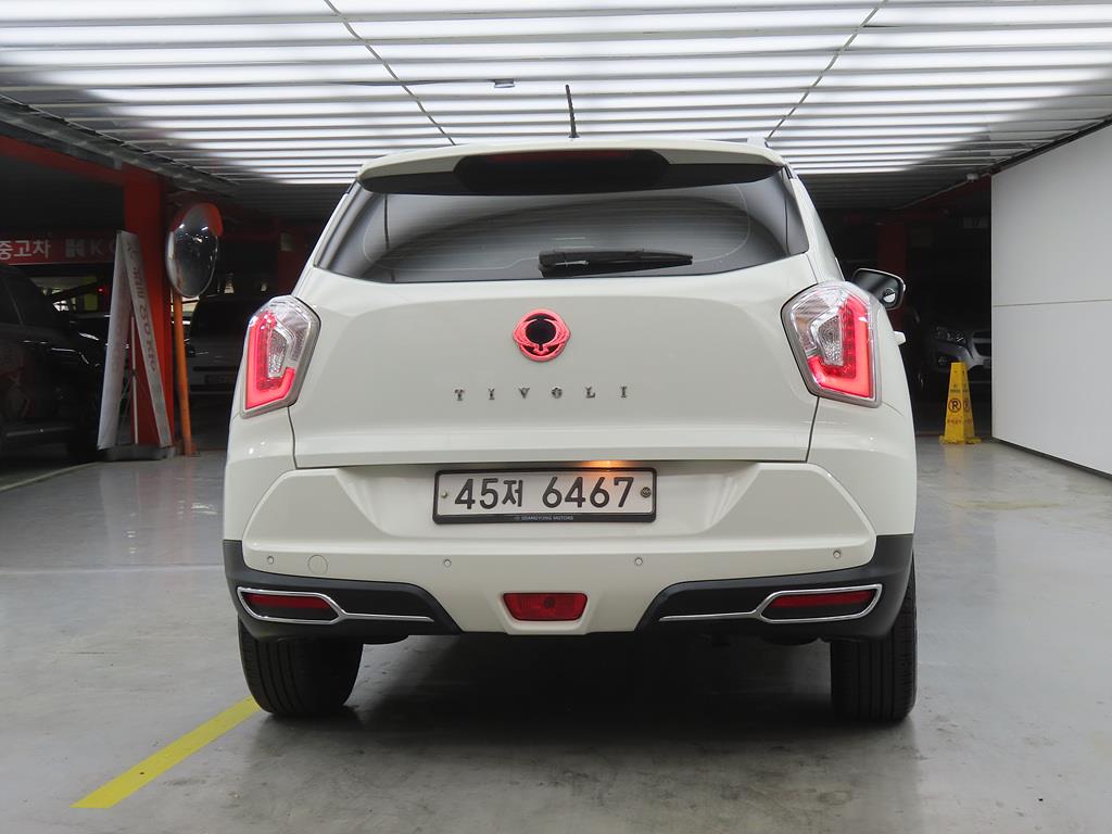 Ssangyong Tivoli - Vista 3