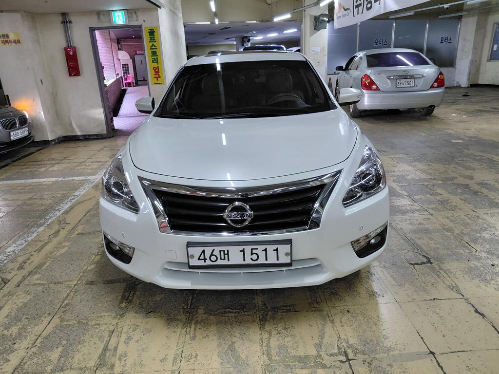 Nissan Altima - Vista 2