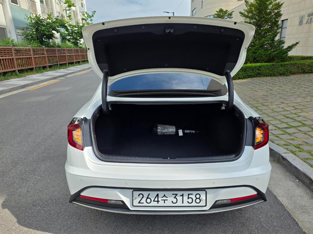 HYUNDAI Sonata - Vista 9