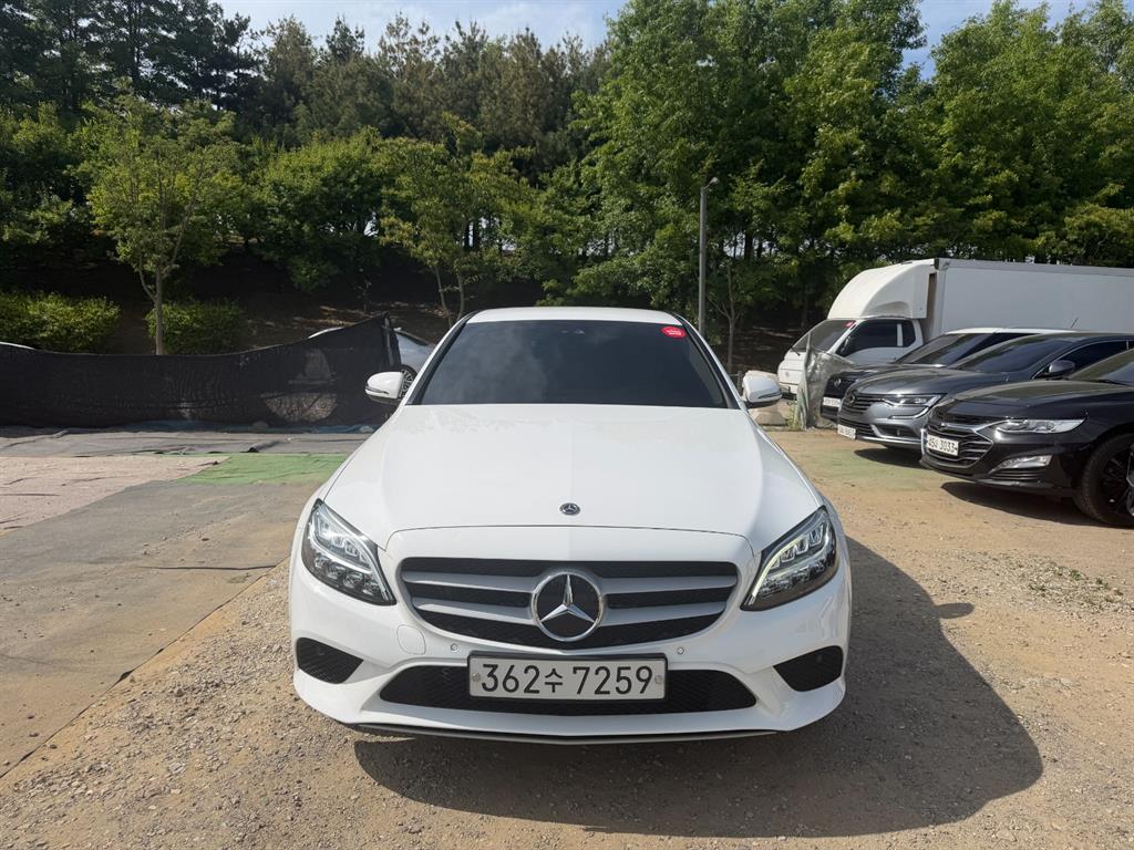 Mercedes Benz C Class 2019 Blanco - Importación desde Corea - HF Imports Iquique - Foto 1
