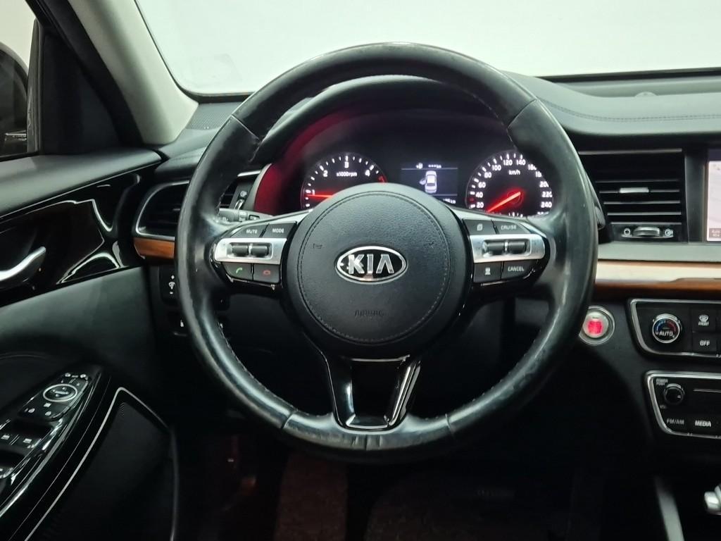 KIA K7 - Vista 8