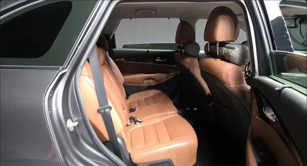 KIA Sorento - Vista 11