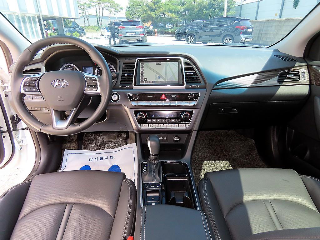 HYUNDAI Sonata - Vista 7