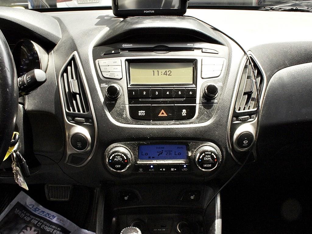 HYUNDAI Tucson 2011 Blanco - Importación desde Corea - HF Imports Iquique - Foto 10