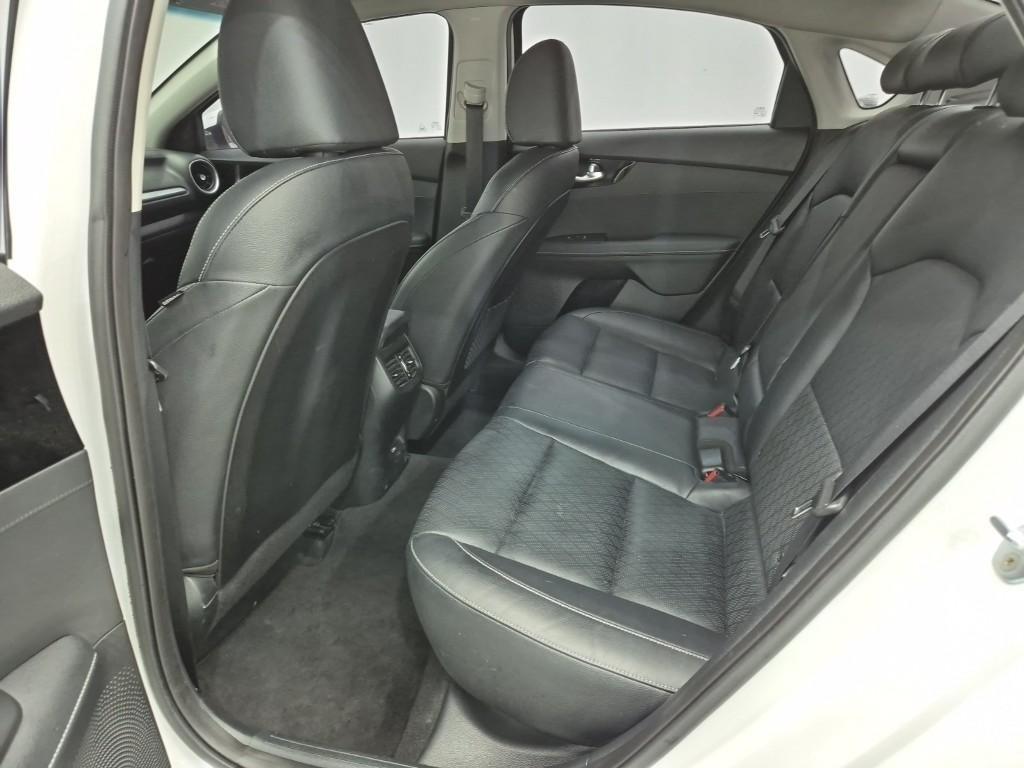 KIA K3 2022 Blanco - Importación desde Corea - HF Imports Iquique - Foto 13