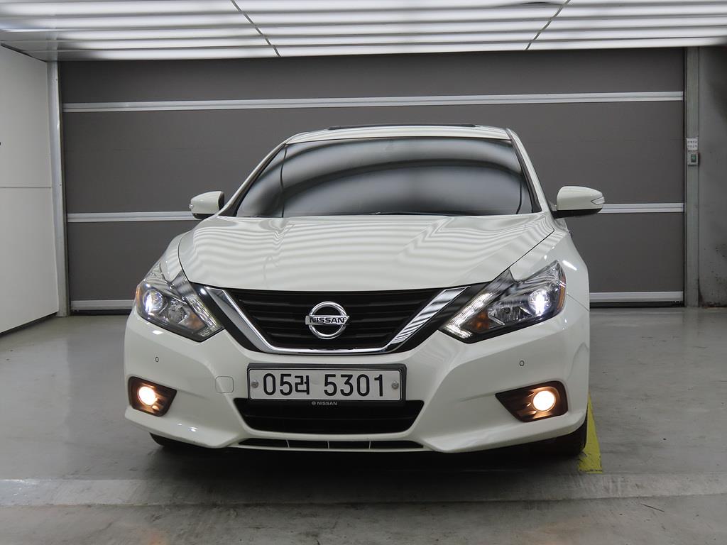 Nissan Altima - Vista 2