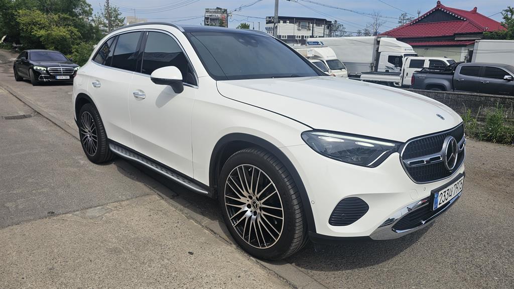 Mercedes Benz GLC Class - Vista 3
