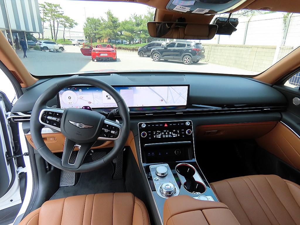 Genesis GV80 - Vista 7