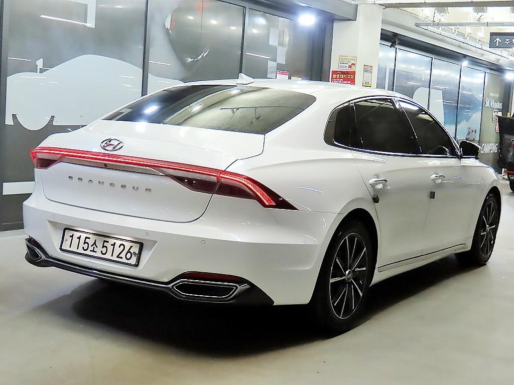 HYUNDAI Grandeur - Vista 4