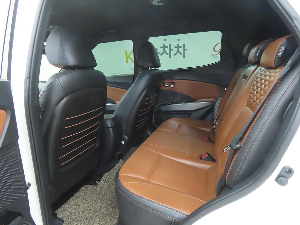 Ssangyong Tivoli - Vista 7