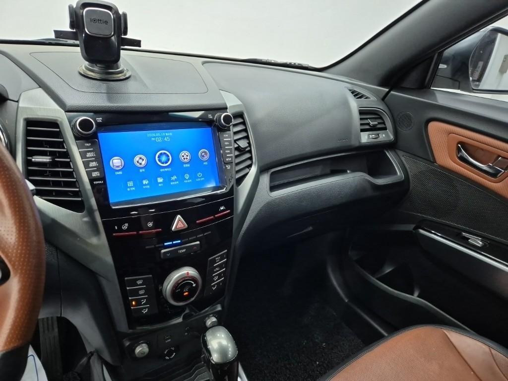 Ssangyong Tivoli - Vista 10