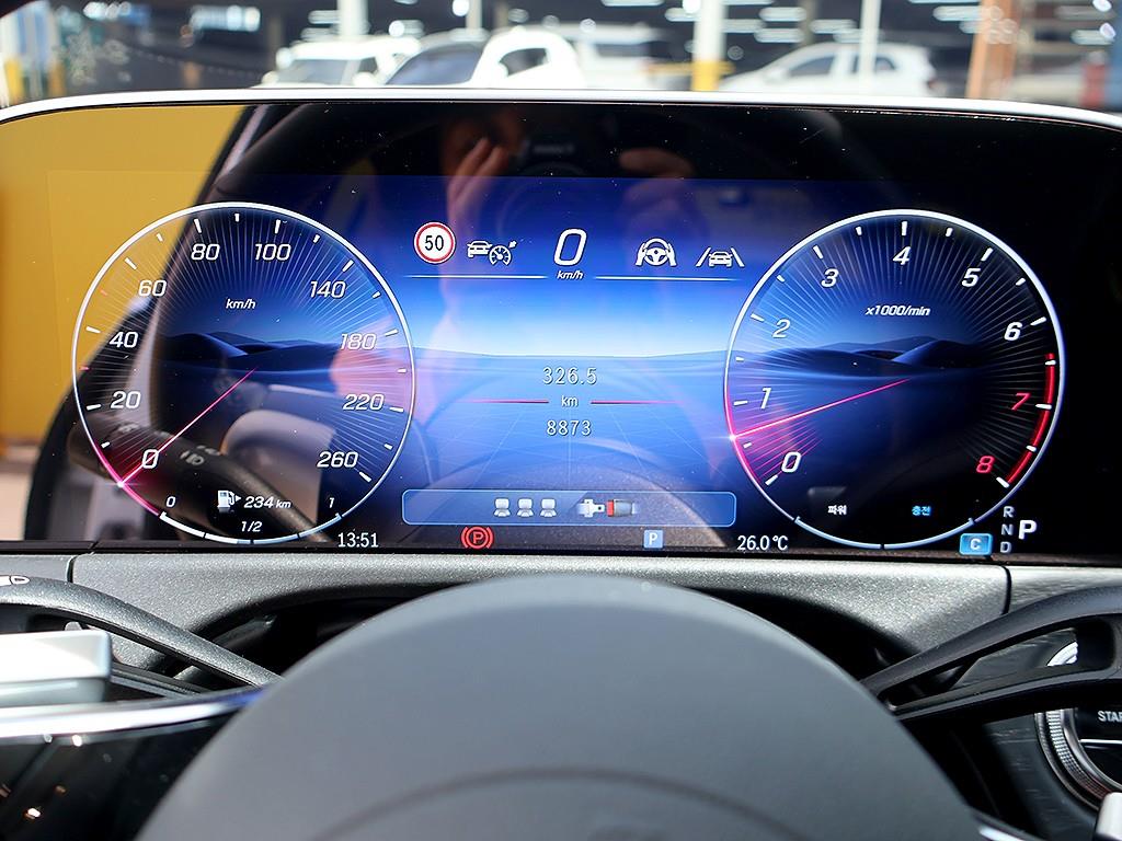 Mercedes Benz E class - Vista 11