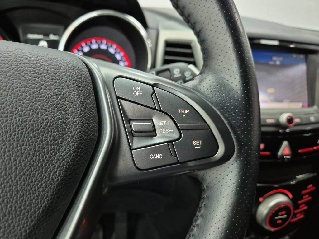 Ssangyong Tivoli 2018 Blanco - Importación desde Corea - HF Imports Iquique - Foto 15