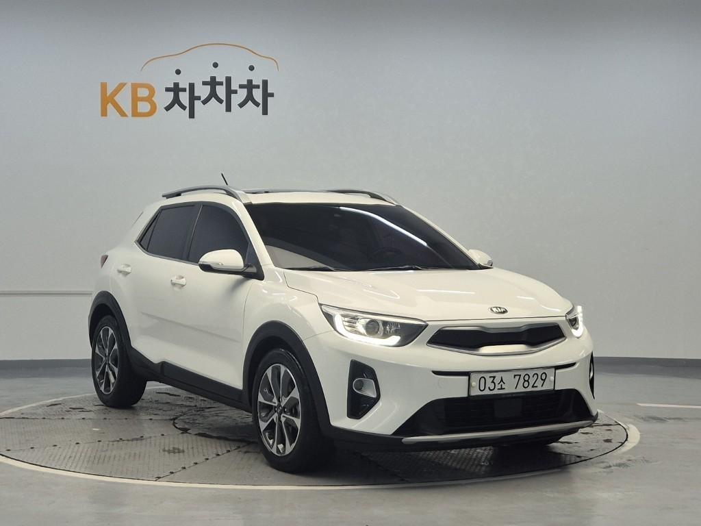 KIA Stonic - Vista 4