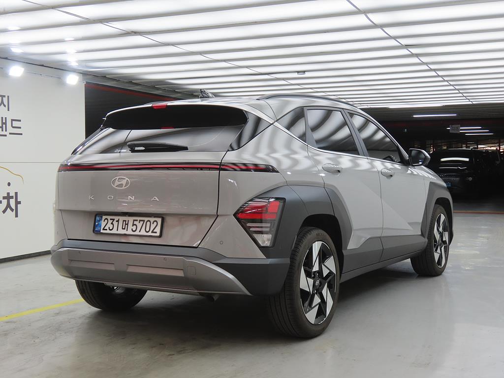 HYUNDAI Kona - Vista 4