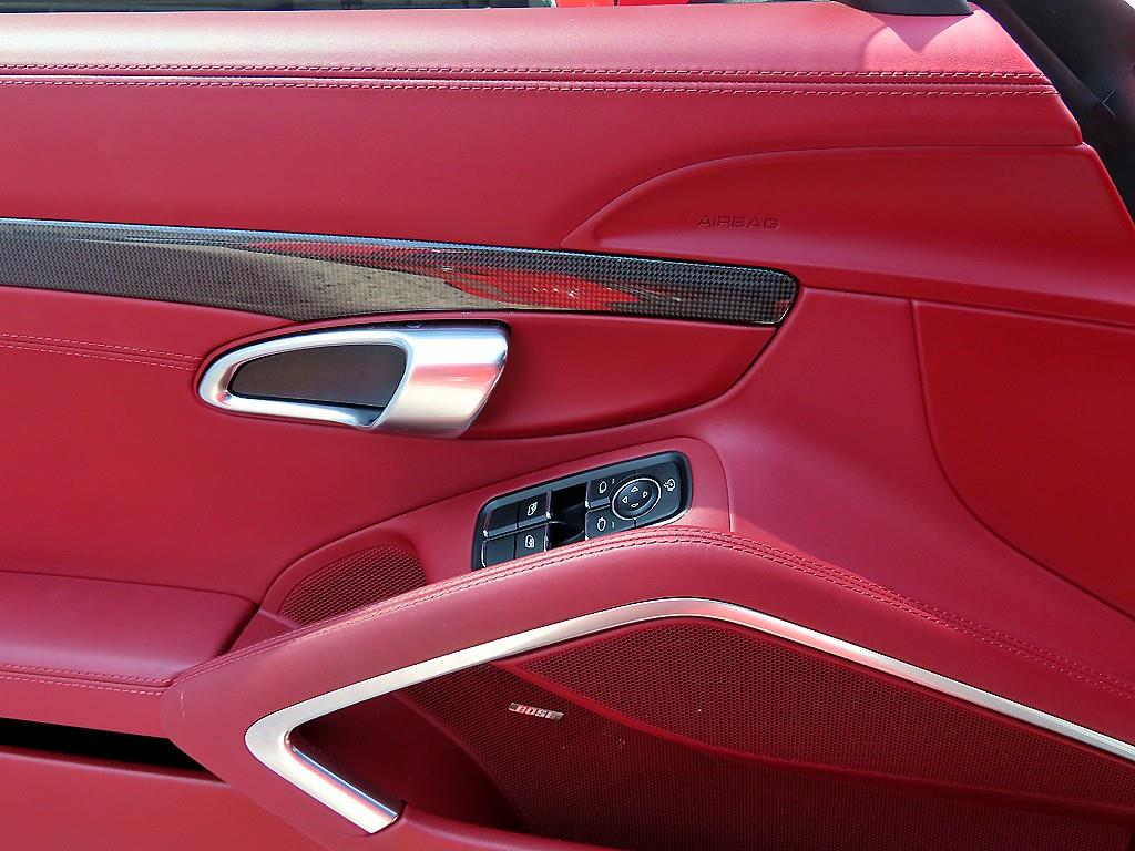 Porsche 718 - Vista 12