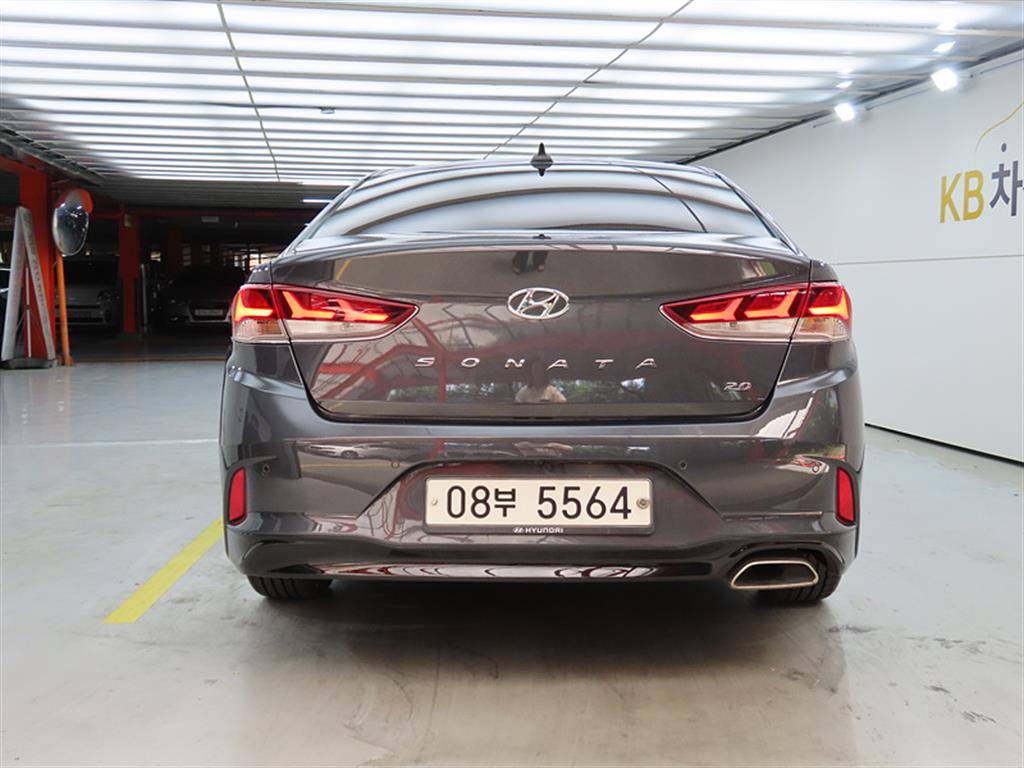 HYUNDAI Sonata - Vista 3