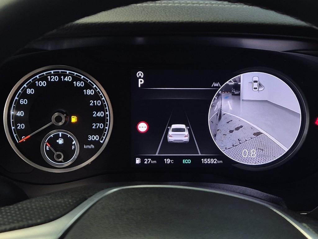 Genesis G70 - Vista 6