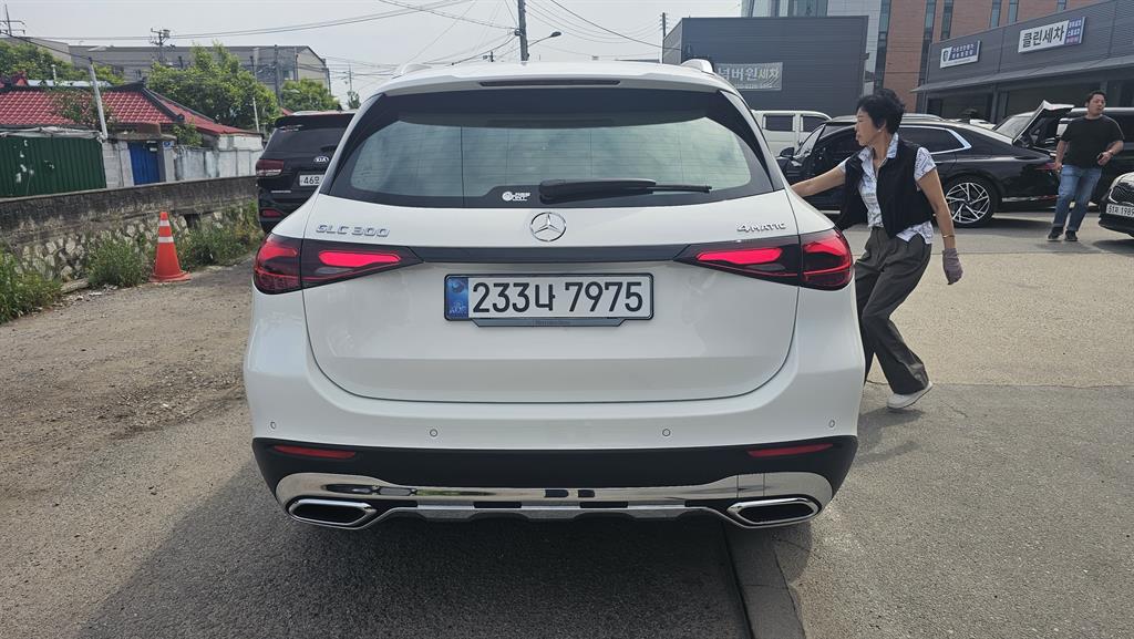 Mercedes Benz GLC Class - Vista 6