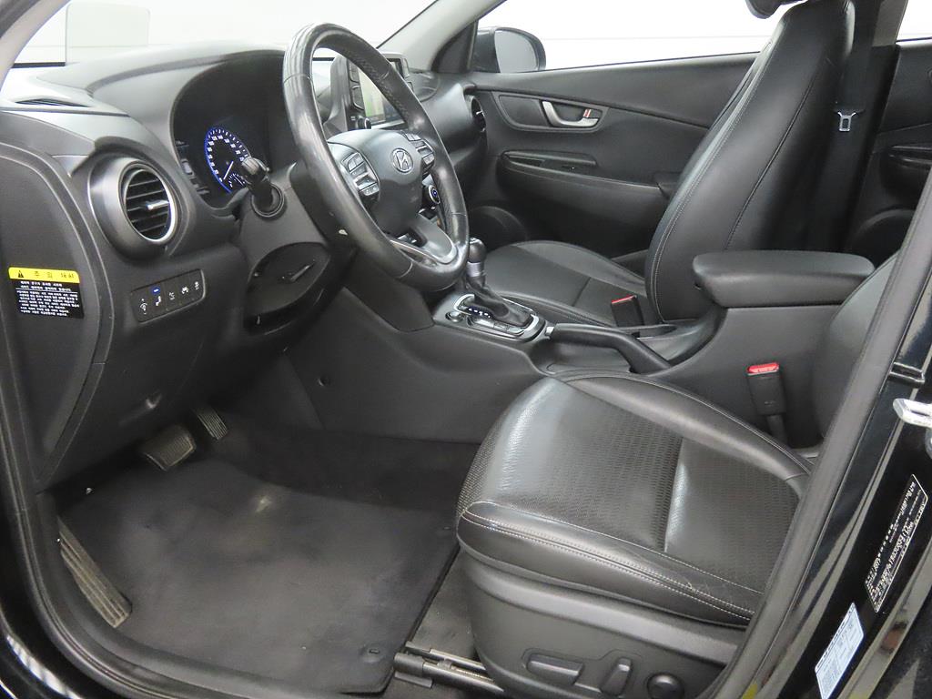 HYUNDAI Kona - Vista 5