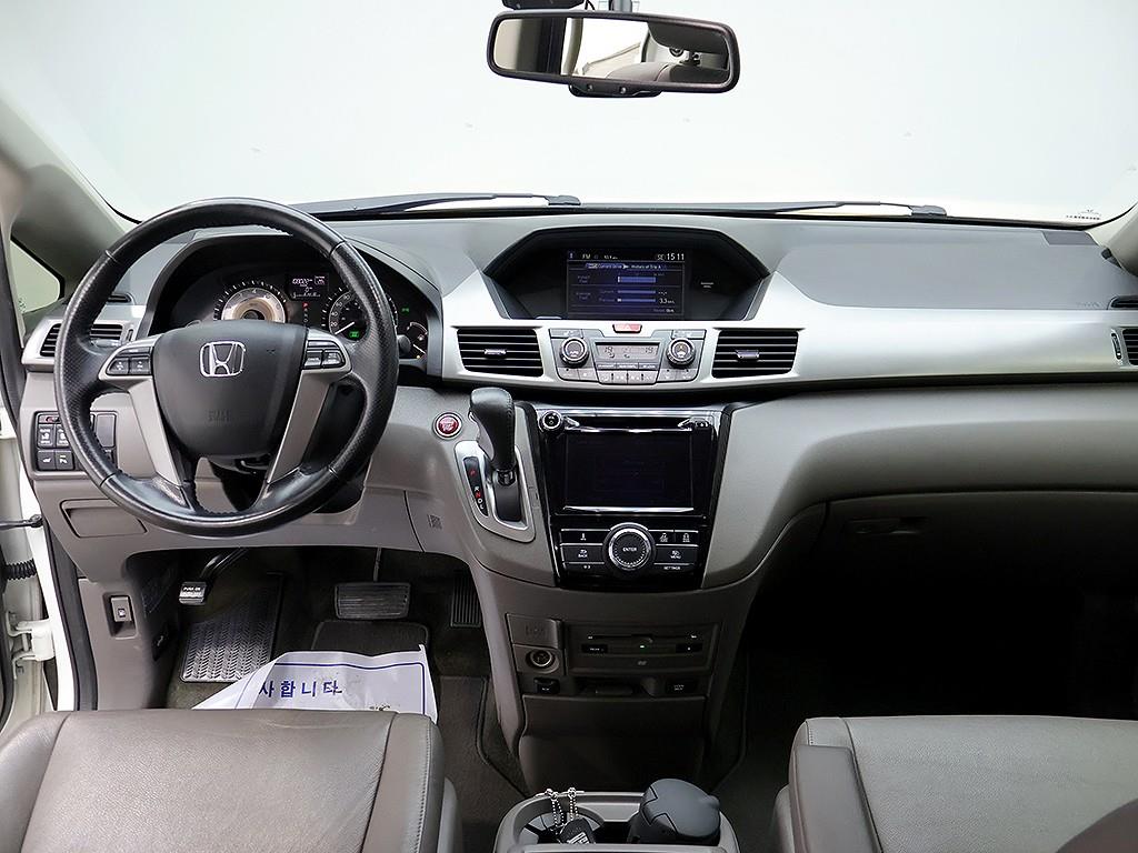 Honda Odyssey - Vista 9