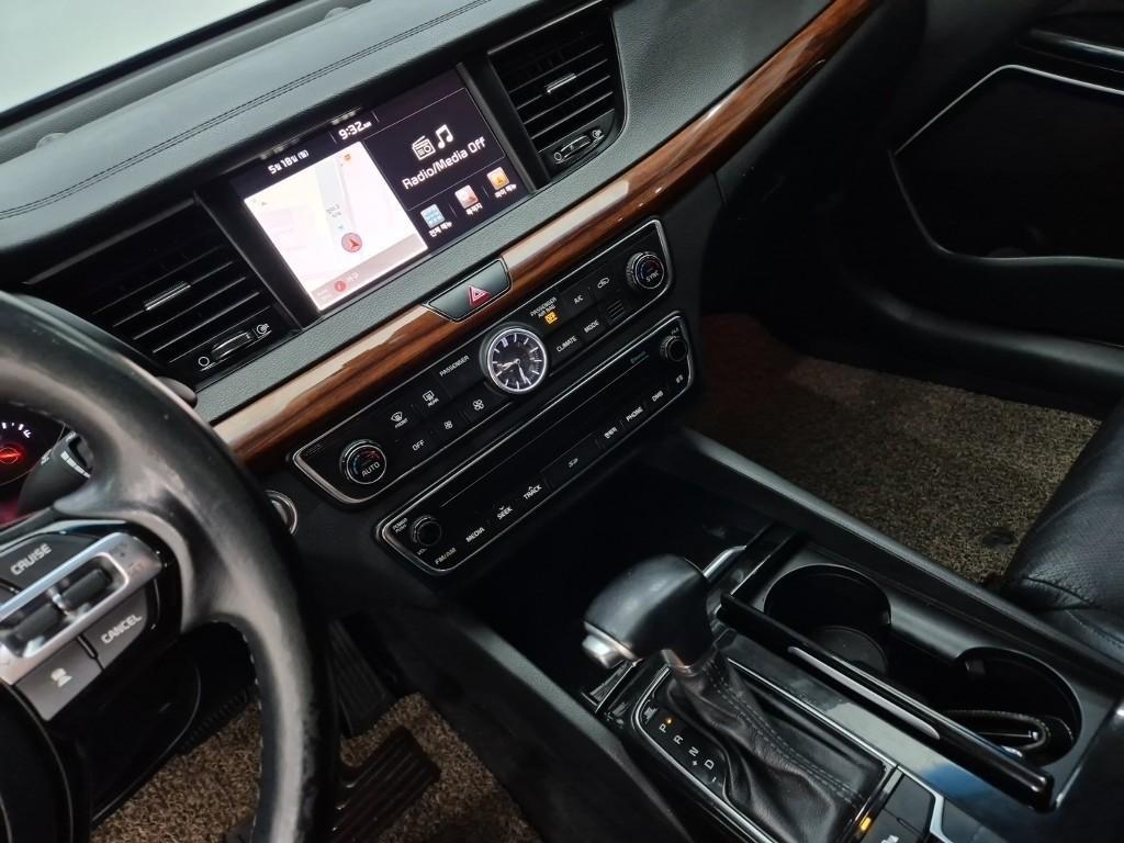 KIA K7 - Vista 9